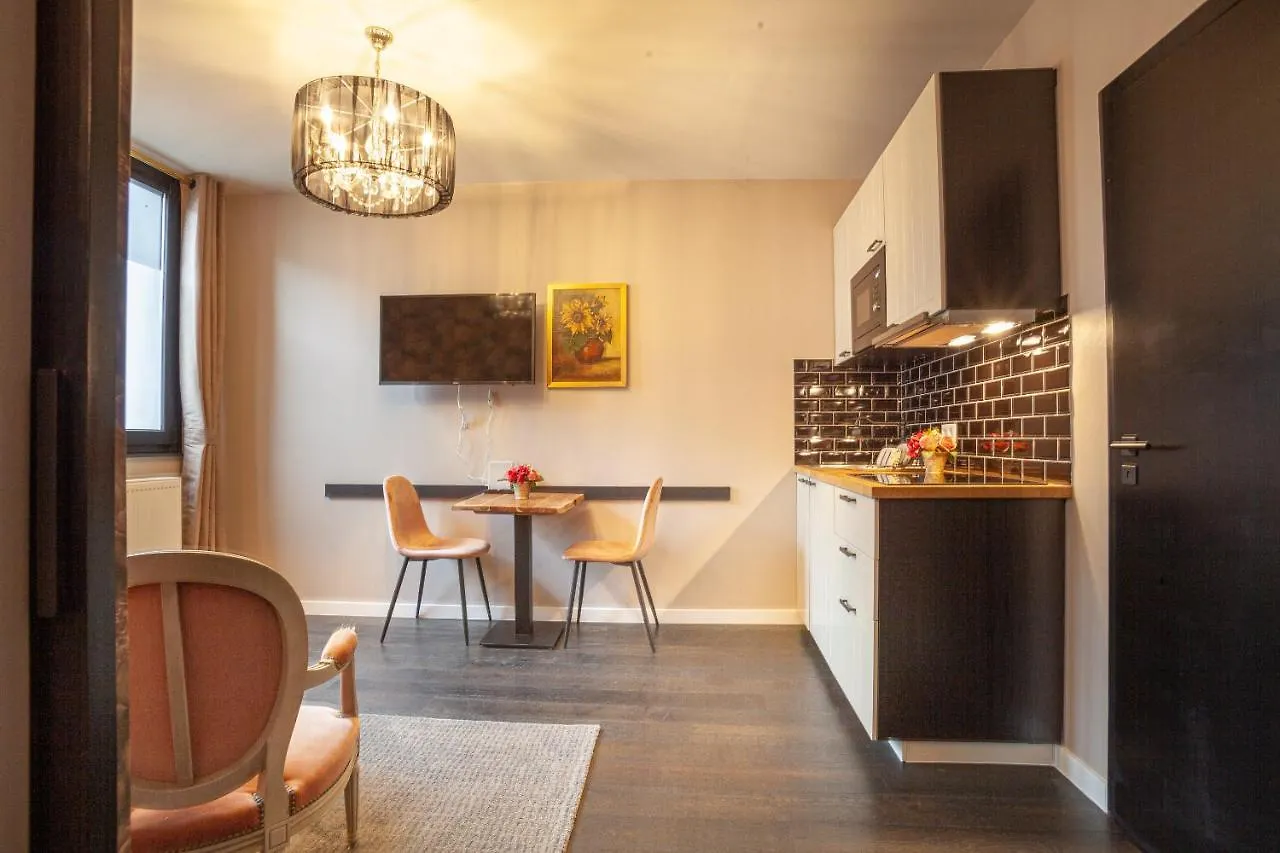 Luxury Suites Royal Anversa 0*,
