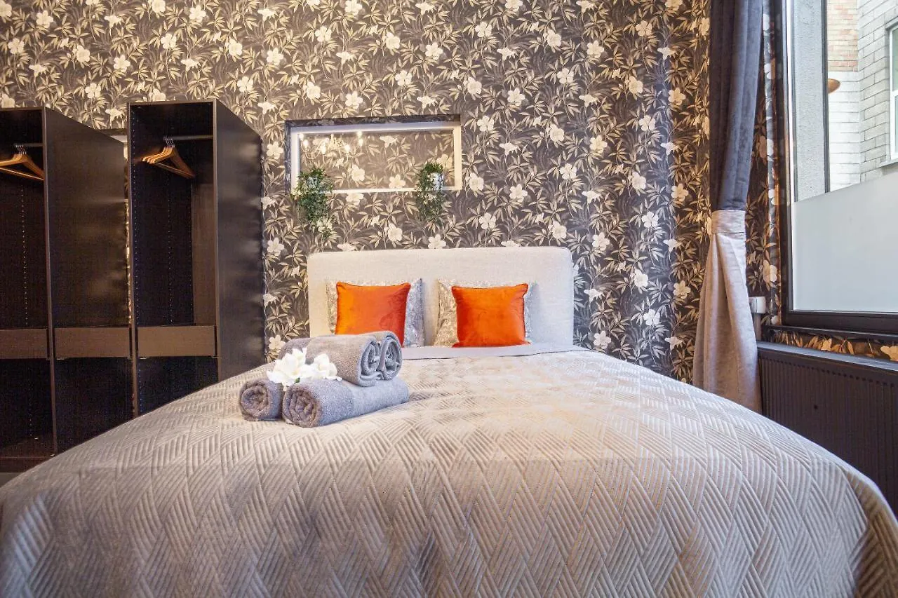 Luxury Suites Royal Antwerpen Apartment